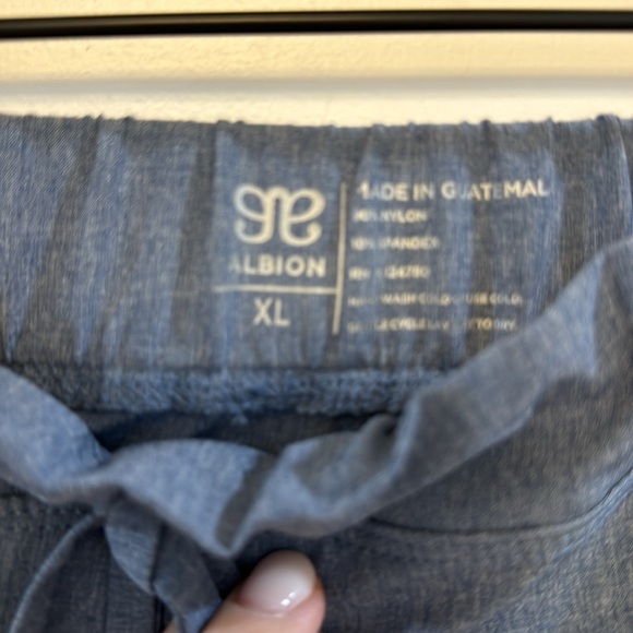 ALBION Light Blue Chambray Jetsetters Jogger Pants
Ankle Zippers Size XL - Picture 7 of 10